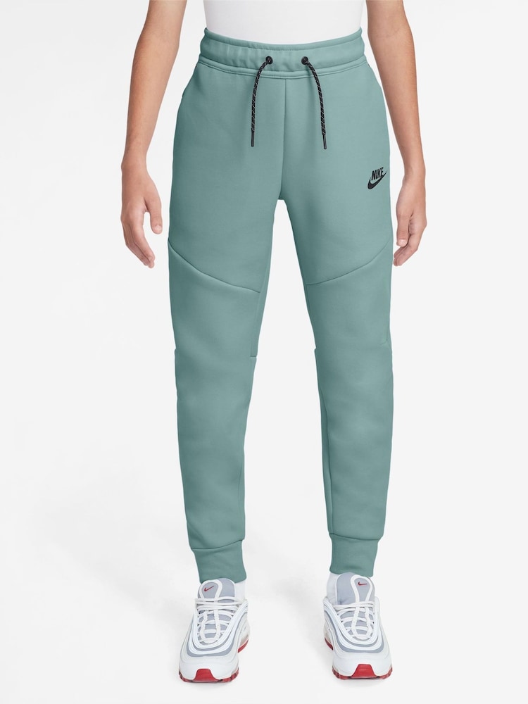 Tannengrün - Nike Tech-Fleece-Jogginghose - Bild 1 von 3