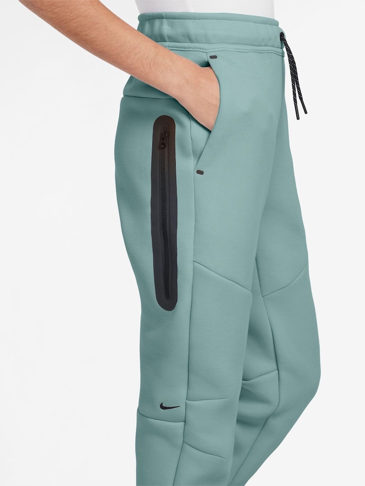 Tannengrün - Nike Tech-Fleece-Jogginghose - Bild 3 von 3