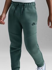 Nike Clay Green Tech Fleece Joggers - Image 9 of 9