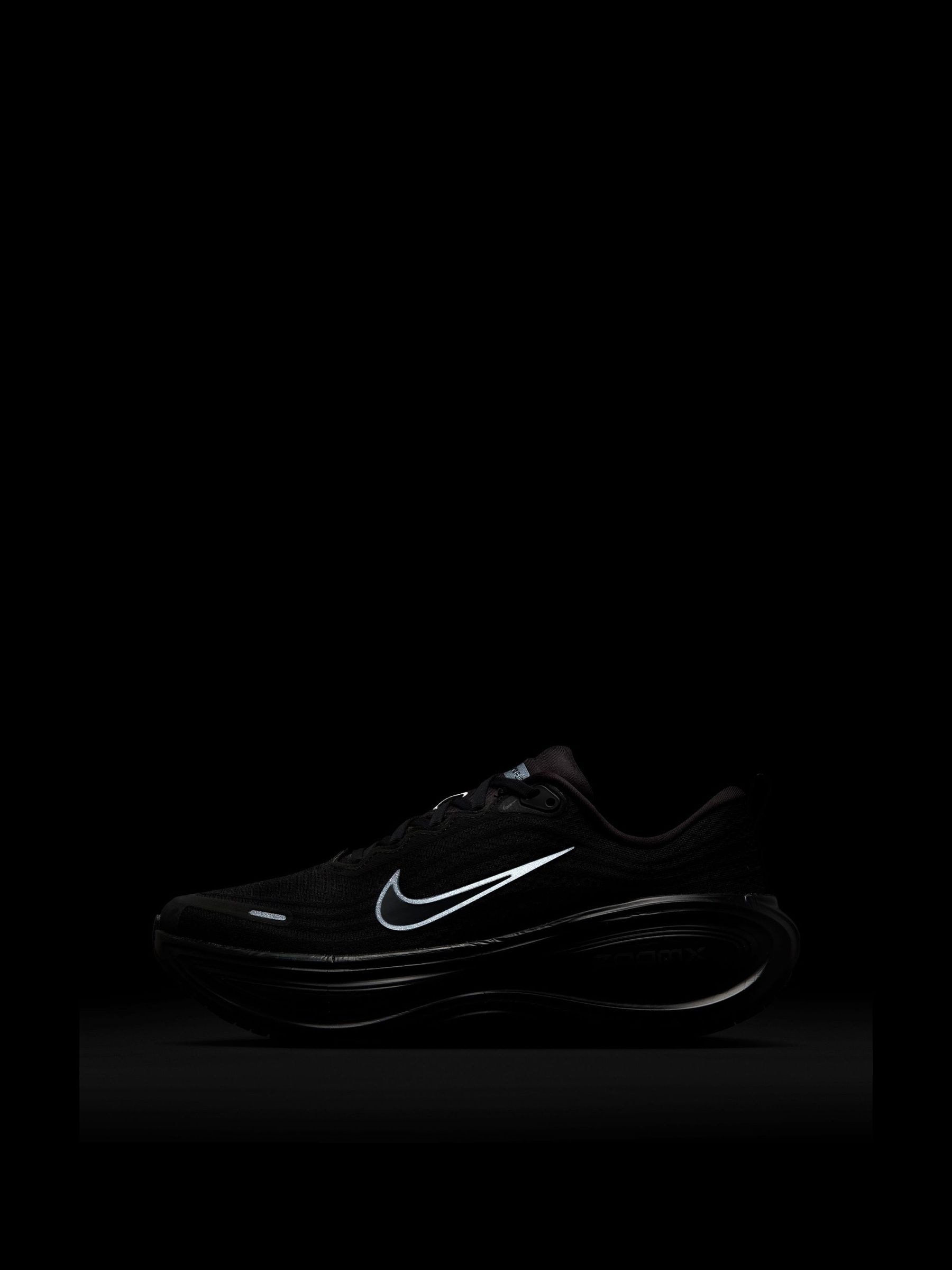 Comprar Preto - Tênis de corrida Nike Vomero Plus from Next Brazil