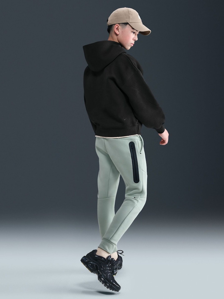 Nike Black Oversized Tech Fleece Hoodie - Image 2 of 5 Nike Black Oversized Tech Fleece Hoodie - Image 2 of 5