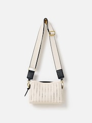Oliver Bonas Bolsa Crossbody Issie Weave - Imagem 1 de 7