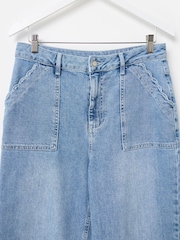 Vaqueros capri de pierna ancha con bolsillo festoneado de Oliver Bonas - Imagen 6 de 8