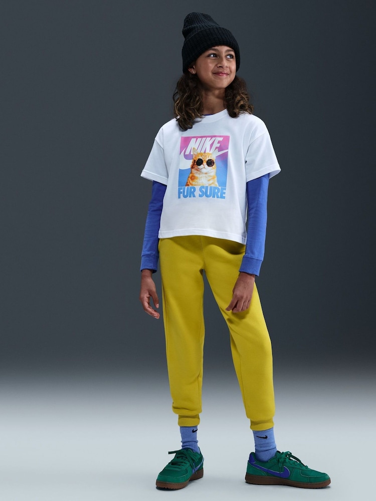 Nike White Cute Animal Graphic Print T-Shirt - Image 1 of 6