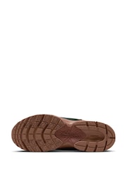 Nike Brown V5 Runner Trainers - Image 9 of 11