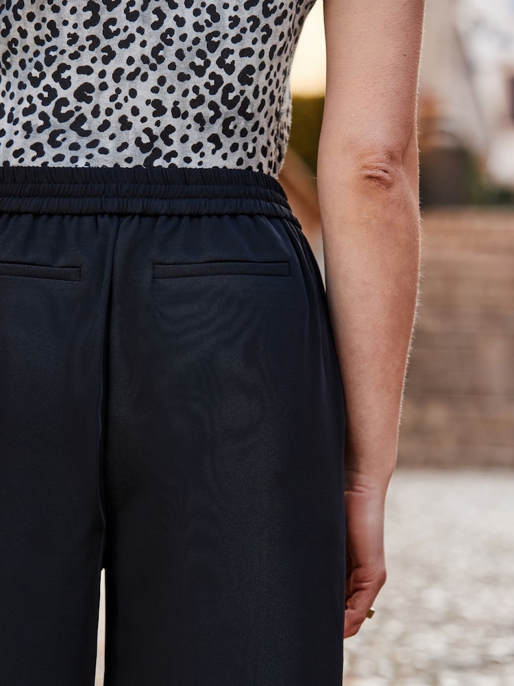 Sosandar Black Wide Leg Tie Waist Trousers - Image 5 of 5