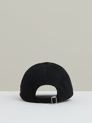 Reiss Black Roda Cap Reiss | Ché Logo-Embroidered Cap - Image 4 of 5