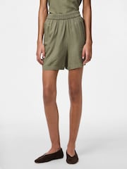 PIECES Green Relaxed Fit Elasticated Waist Linen Blend Shorts - Image 4 of 6
