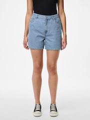 PIECES Blue 100% Cotton Mid Waist Denim Shorts - Image 3 of 4