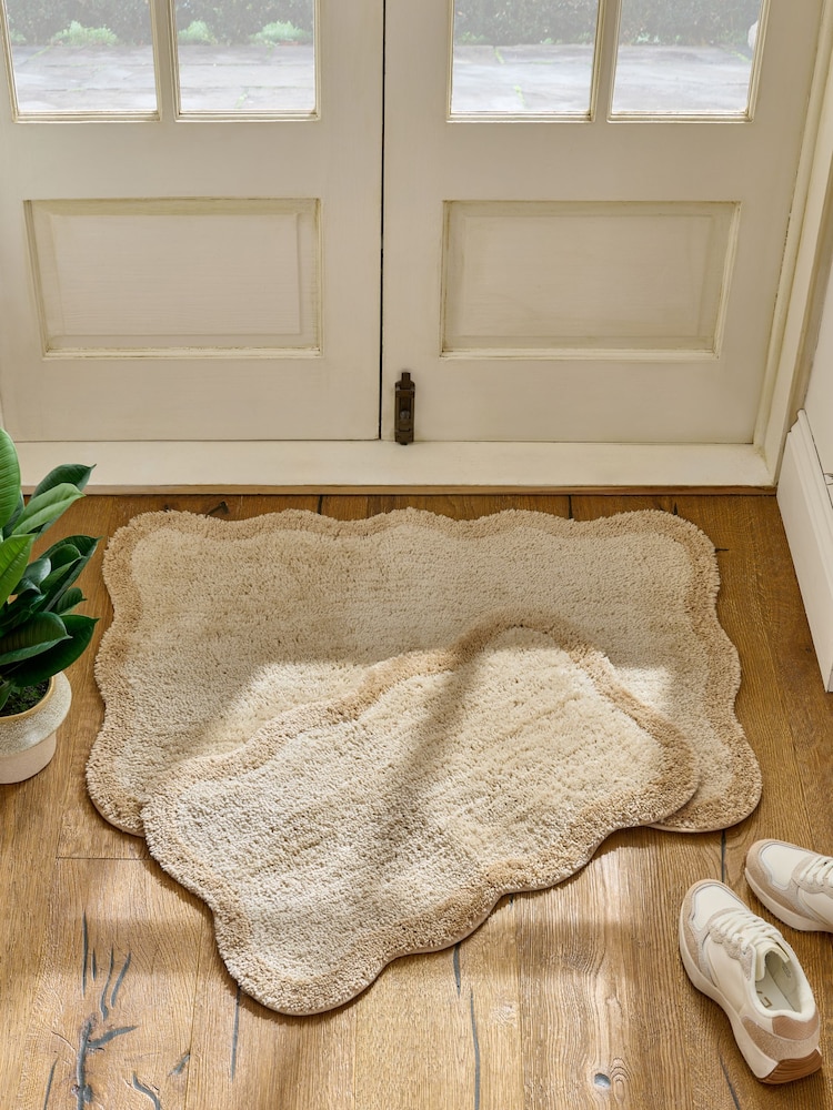 Light Natural Soft Scallop Washable Doormat - Image 1 of 8