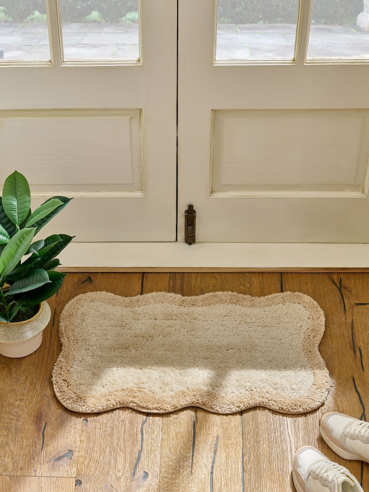 Light Natural Soft Scallop Washable Doormat - Image 2 of 8