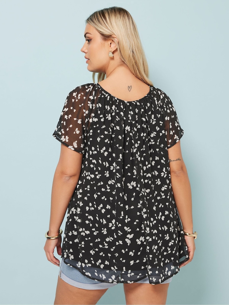 Yours Curve Charcoal Black Boho Pintuck Blouse - Image 4 of 5