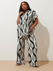 Schwarz - Yours Curve Boxy Textured Shirt - Bild 3 von 5