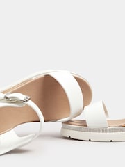 Blanco tiz - Yours Curve Wide Fit Flatform Gem Sandals - Imagen 4 de 4
