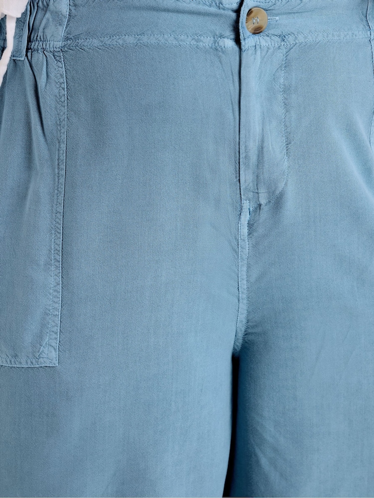 Yours Curve Light Blue Chambray Elastic Waist Shorts - Image 5 of 5