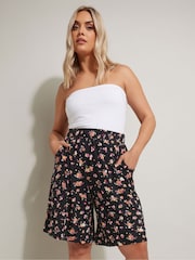 Yours Curve Charcoal Black Floral Print Crinkle Jersey Shorts - Image 2 of 5