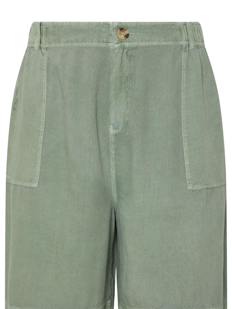 Yours Curve Green Chambray Elastic Waist Shorts - Image 5 of 5