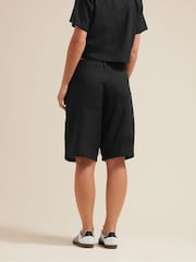 PixieGirl Petite Black Knee Shorts Contains Linen - Image 3 of 6