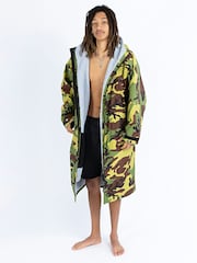 dryrobe Green/Grey Advance Adult Long Sleeve Changing Robe - Image 4 of 10