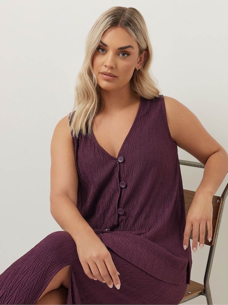 סגול - Yours Curve Plisse Co-Ord Waistcoat - תמונה 1 מתוך 5