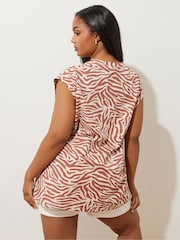 Yours Curve Red Oversized Boxy Vest - Image 3 of 4