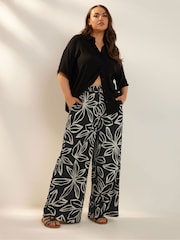Yours Curve Black Pull On Woven Wide Leg Trousers - Image 2 of 5
