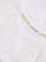 Camiseta de algodón orgánico 100 % con bordados Thea de White Stuff - Imagen 6 de 6