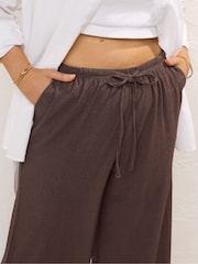 Yours Curve Brown Treebark Tie Waist Culottes - Image 4 of 5