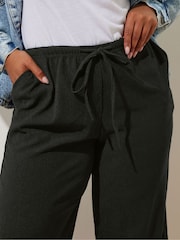 Yours Curve Black Treebark Tie Waist Culottes - Image 4 of 5
