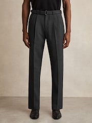 Gris antracita - Reiss Strap Regular Fit Wool Blend Belted Pleated Trousers - Imagen 4 de 6