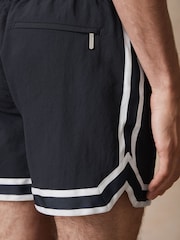 Azul marino - Reiss Baller Reiss | Ché Stripe-Trim Swim Shorts - Imagen 6 de 8