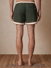 Verde pino - Reiss Baller Reiss | Ché Stripe-Trim Swim Shorts - Imagen 3 de 5