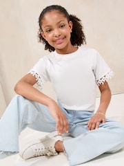 Lipsy 100% Cotton Bow Trim T-Shirt (5-16yrs) - Imagen 4 de 4