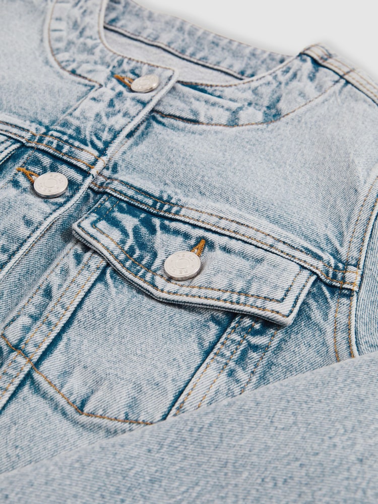 Reiss Medora Collarless Cropped Denim Jacket - Imagen 7 de 7 Reiss Medora Collarless Cropped Denim Jacket - Imagen 7 de 7