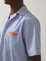 Reiss Soft Blue/White Bruce McLaren F1 Team Cuban Collar Striped Shirt - Image 3 of 6