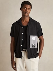 Reiss Black Coast Graphic Print Cuban-Collar Shirt - Image 3 of 6