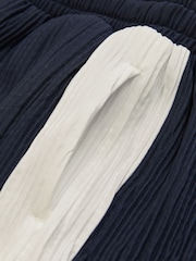 Reiss Navy/White Tino Plissé Colour-Block Shorts - Image 4 of 4