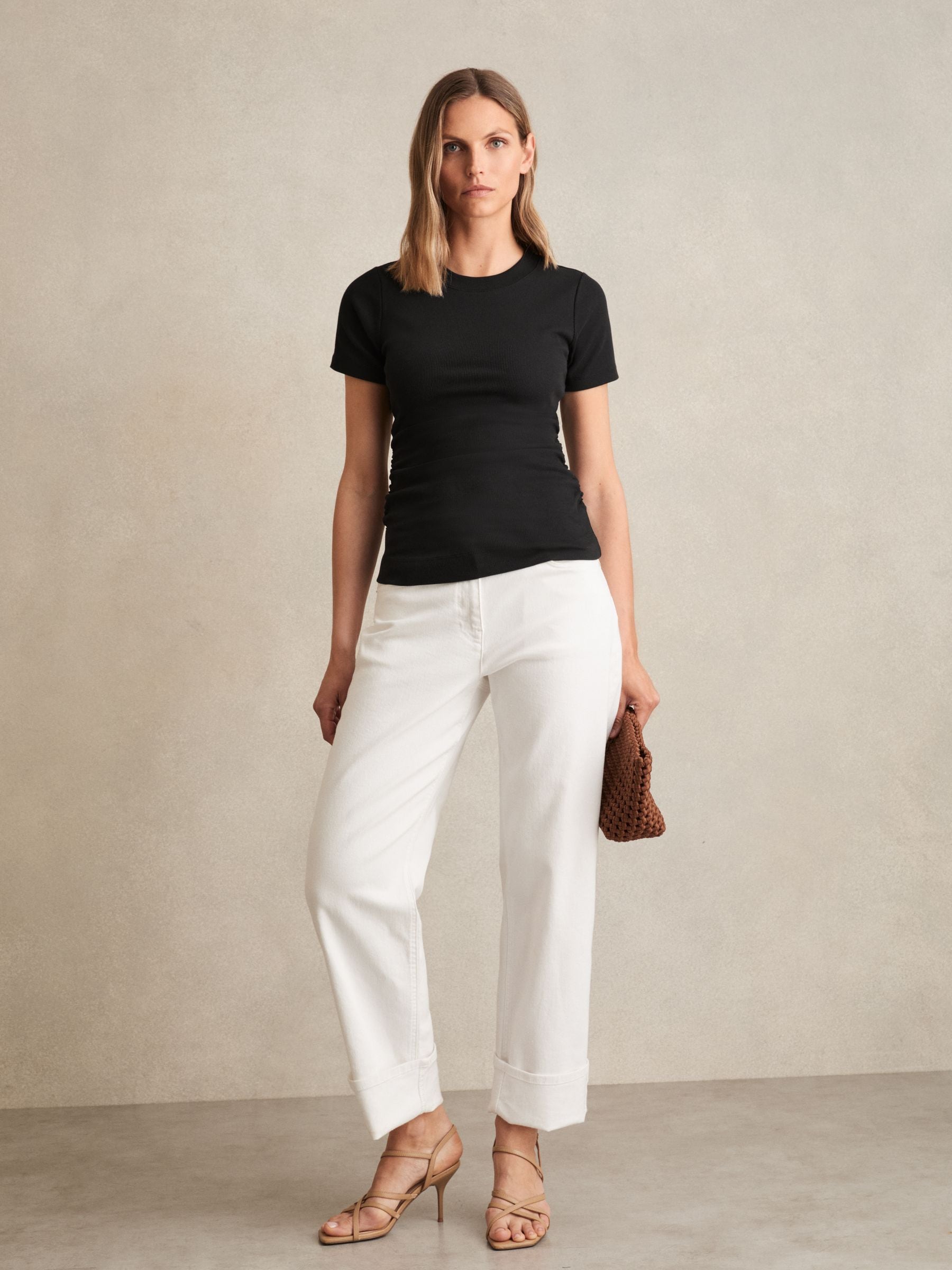【海外限定】REISSTシャツ☆Tess Ribbed Cotton Ruched Crew Nec Reiss Stretch-Cotton Ruched Ribbed T-Shirt in White - REISS