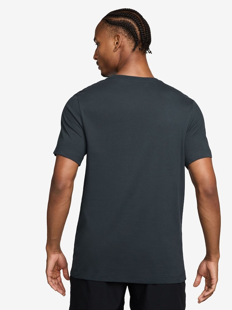 Nike Green Dri-FIT Training T-Shirt - Image 2 of 3 Nike Green Dri-FIT Training T-Shirt - Image 2 of 3