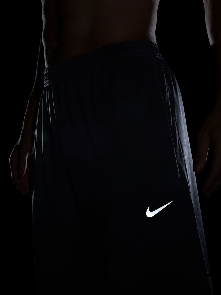 Nike Black Challenger Dri-FIT Running Joggers - Image 8 of 8
