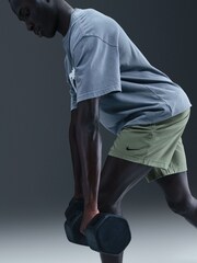 Nike Clay Green Dri-FIT Form 7 inch Unlined Training Shorts - Image 3 of 5