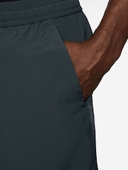 Nike Dark Seaweed Green Dri-FIT Form 7 inch Unlined Training Shorts - Image 4 of 6