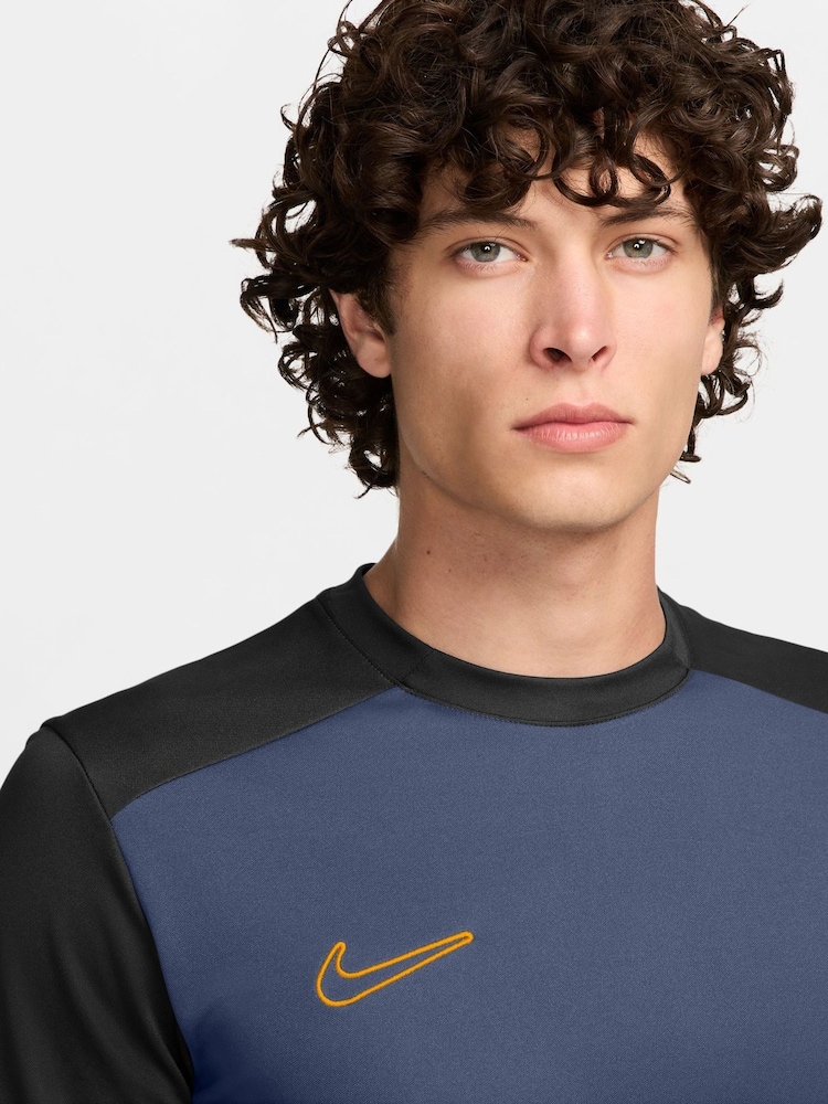 Nike Diffused Blue Academy Dri-FIT Training T-Shirt - Image 3 of 3 Nike Diffused Blue Academy Dri-FIT Training T-Shirt - Image 3 of 3