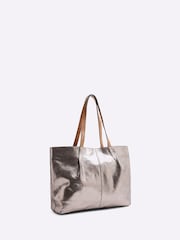 Gris - River Island Metallic Leather Shopper Bag - Imagen 3 de 6
