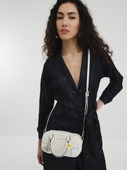 River Island White Raffia Bowler Bag - Image 1 of 6