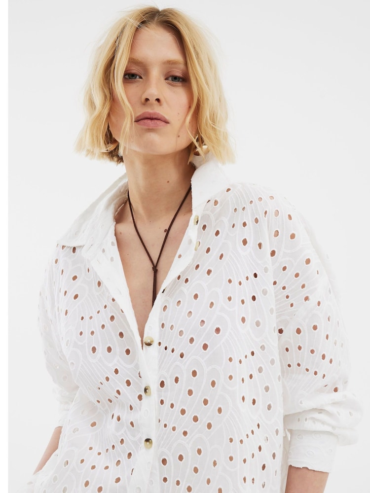 River Island White Oversized Broderie 100% Cotton Shirt - Image 4 of 4 River Island White Oversized Broderie 100% Cotton Shirt - Image 4 of 4