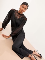 Lipsy Long Sleeve Lace Cutwork Jumpsuit - Imagem 3 de 4
