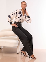 Lipsy Monochrome Floral Petite 2 in 1 Long Sleeve V-Neck Belted Jumpsuit - Image 2 of 4