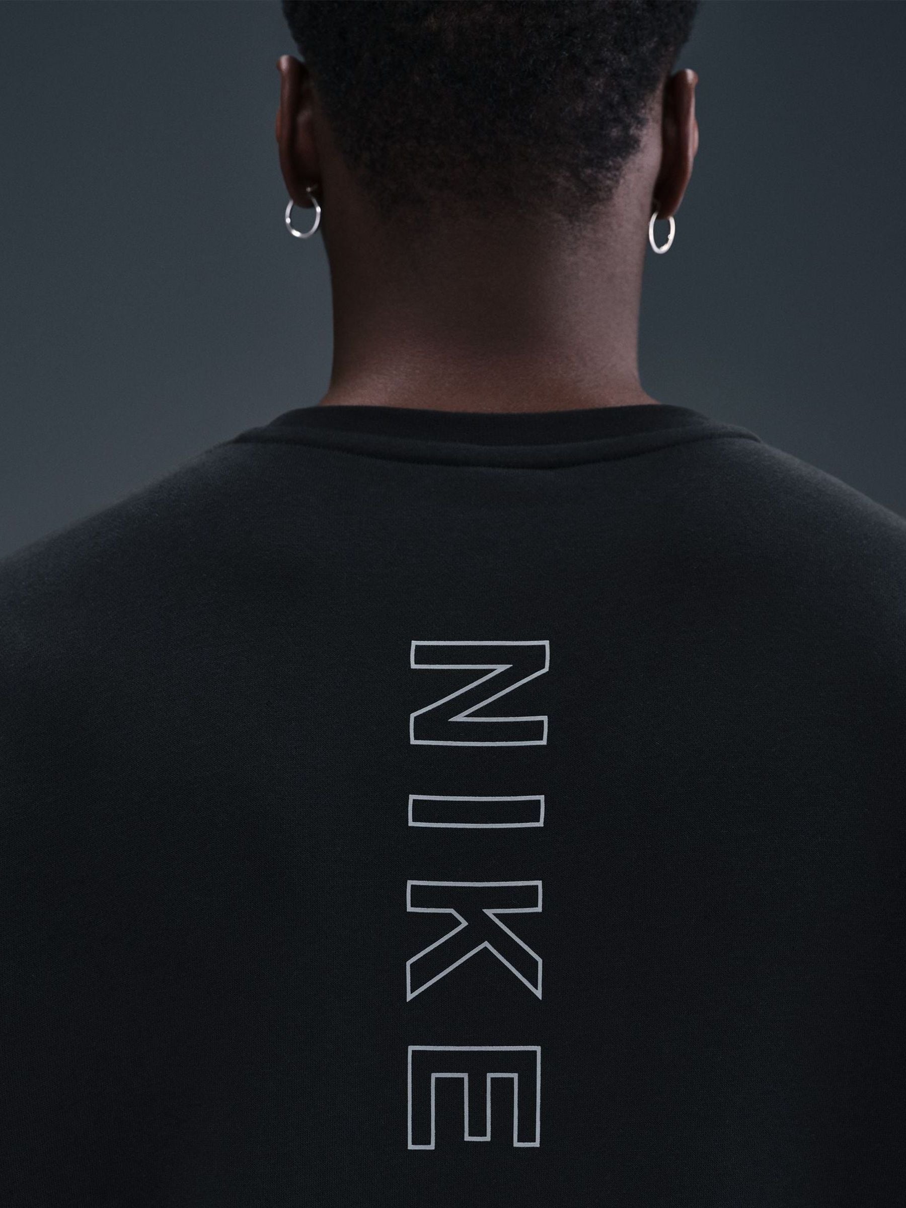 nike graphic crew sweatshirt