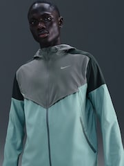 Nike Green Lighweight Windrunner Running Jacket - Image 1 of 7